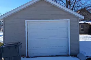 618 N Wacouta Ave, Prairie Du Chien, WI 53821 - Photo 5