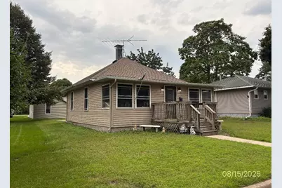 618 N Wacouta Avenue, Prairie Du Chien, WI 53821 - Photo 3