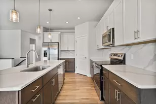 166 S 8th Street, Janesville, WI 53536 - Photo 15