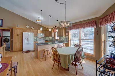 812 Abbington Court, Sun Prairie, WI 53590 - Photo 9