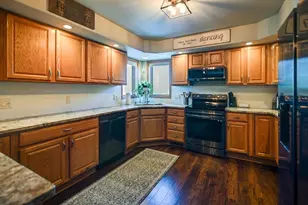 374 N Heatherstone Dr, Sun Prairie, WI 53590 - Photo 21