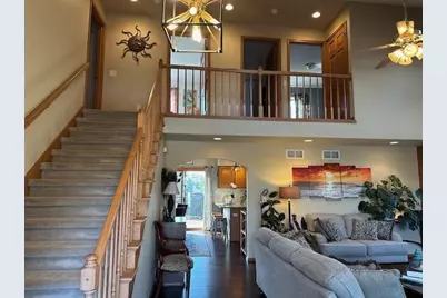 374 N Heatherstone Drive, Sun Prairie, WI 53590 - Photo 3