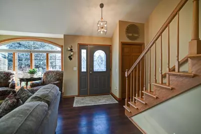 374 N Heatherstone Drive, Sun Prairie, WI 53590 - Photo 5