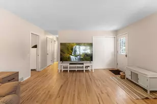 3748 Fairview Dr, Madison, WI 53704 - Photo 9