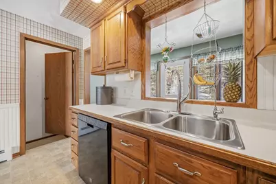 4539 N River Road, Janesville, WI 53545 - Photo 11