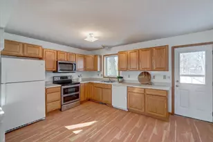 203 Cody Cir, Marshall, WI 53559 - Photo 11