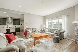 6115 White Daisy Ct, Mcfarland, WI 53558 - Photo 3