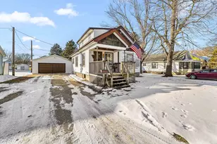 262 Walker St, Waupun, WI 53963 - Photo 1