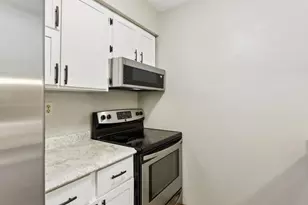 837 N Gammon Rd, Madison, WI 53717 - Photo 15