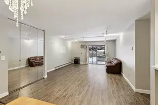 837 N Gammon Rd, Madison, WI 53717 - Photo 5