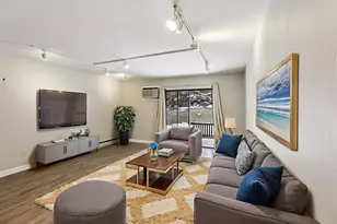 837 N Gammon Rd, Madison, WI 53717 - Photo 3