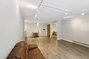 837 N Gammon Rd, Madison, WI 53717 - Photo 7