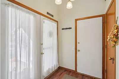 1006 S Division Street, Waunakee, WI 53597 - Photo 5