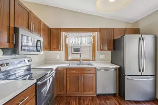 1006 S Division St, Waunakee, WI 53597 - Photo 17