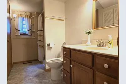 2740 S Nakoma Court, Beloit, WI 53511 - Photo 37