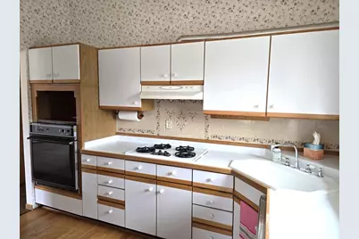 2740 S Nakoma Court, Beloit, WI 53511 - Photo 11