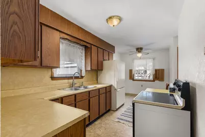 4803 Shore Acres Road, Monona, WI 53716 - Photo 9