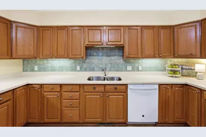 7911 Courtyard Drive, Madison, WI 53719 - Photo 23