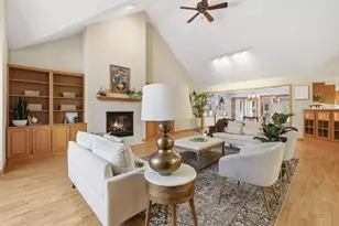 7911 Courtyard Dr, Madison, WI 53719 - Photo 5