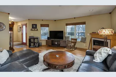 1236 Gas Light Drive, Sun Prairie, WI 53590 - Photo 5