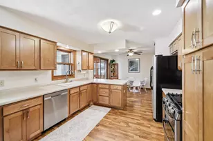 5525 Forge Dr, Madison, WI 53716 - Photo 7