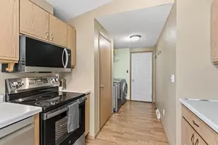 614 W Pleasant St, Portage, WI 53901 - Photo 7