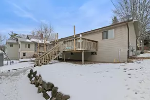 614 W Pleasant St, Portage, WI 53901 - Photo 23