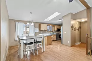 614 W Pleasant St, Portage, WI 53901 - Photo 3