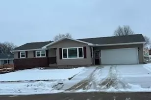 105 Ousterling Dr, Waupun, WI 53963 - Photo 1