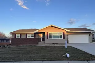 105 Ousterling Dr, Waupun, WI 53963 - Photo 1