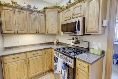 315 Creekside Court, Watertown, WI 53098 - Photo 7