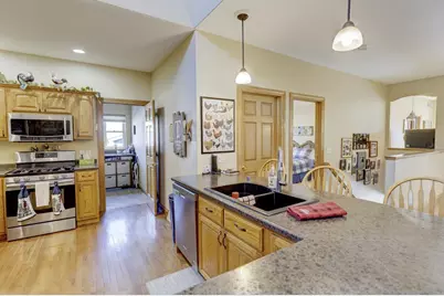 315 Creekside Court, Watertown, WI 53098 - Photo 9