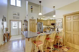 315 Creekside Ct, Watertown, WI 53098 - Photo 5