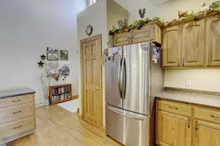 315 Creekside Ct, Watertown, WI 53098 - Photo 13