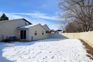 718 Oakwood Ln, Watertown, WI 53094 - Photo 3