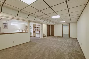 5704 Richmond Dr, Fitchburg, WI 53719 - Photo 35