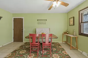 5704 Richmond Dr, Fitchburg, WI 53719 - Photo 13