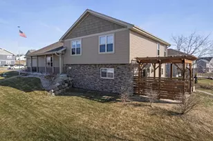 901 Blue Mounds St, Mount Horeb, WI 53572 - Photo 5