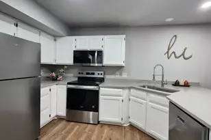 1325 Glacier Hill Dr, Madison, WI 53704 - Photo 13