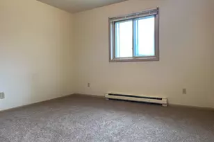 914 N Oak St, Madison, WI 53704 - Photo 11