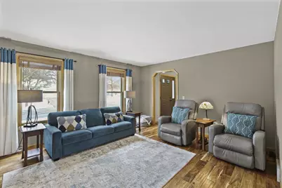 550 N Heatherstone Drive, Sun Prairie, WI 53590 - Photo 3