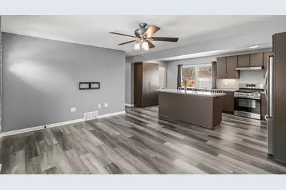 6178 S Cory Avenue, Cudahy, WI 53110 - Photo 3