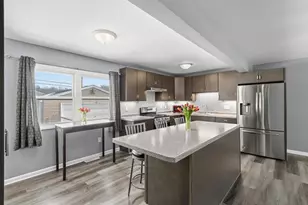 6178 S Cory Ave, Cudahy, WI 53110 - Photo 5