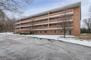 2051 Allen Blvd, Middleton, WI 53562 - Photo 25