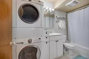 2051 Allen Blvd, Middleton, WI 53562 - Photo 19