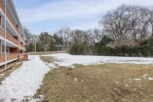 2051 Allen Blvd, Middleton, WI 53562 - Photo 23