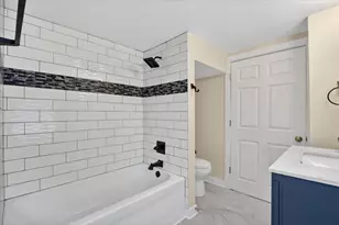 23 N 4th St, Janesville, WI 53536 - Photo 17