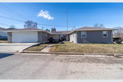 330 E Edgewater Street, Cambria, WI 53923 - Photo 1