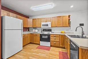 3218 Quincy Ave, Madison, WI 53704 - Photo 5