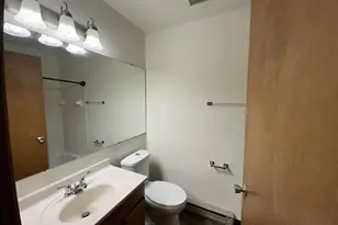 6734 Park Ridge Dr, Madison, WI 53719 - Photo 5